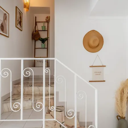 Apartment In Old Town - 5 Min Walking To The *