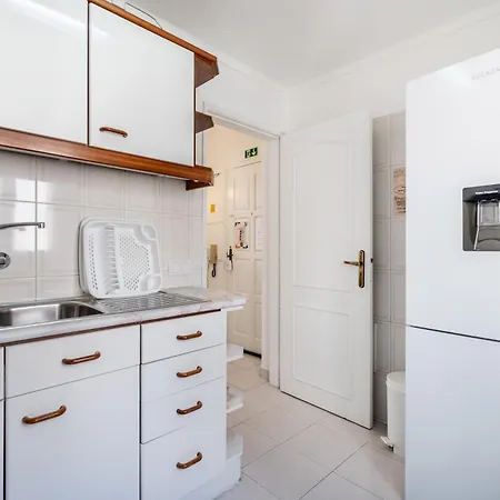 Apartment In Old Town - 5 Min Walking To The Albufeira